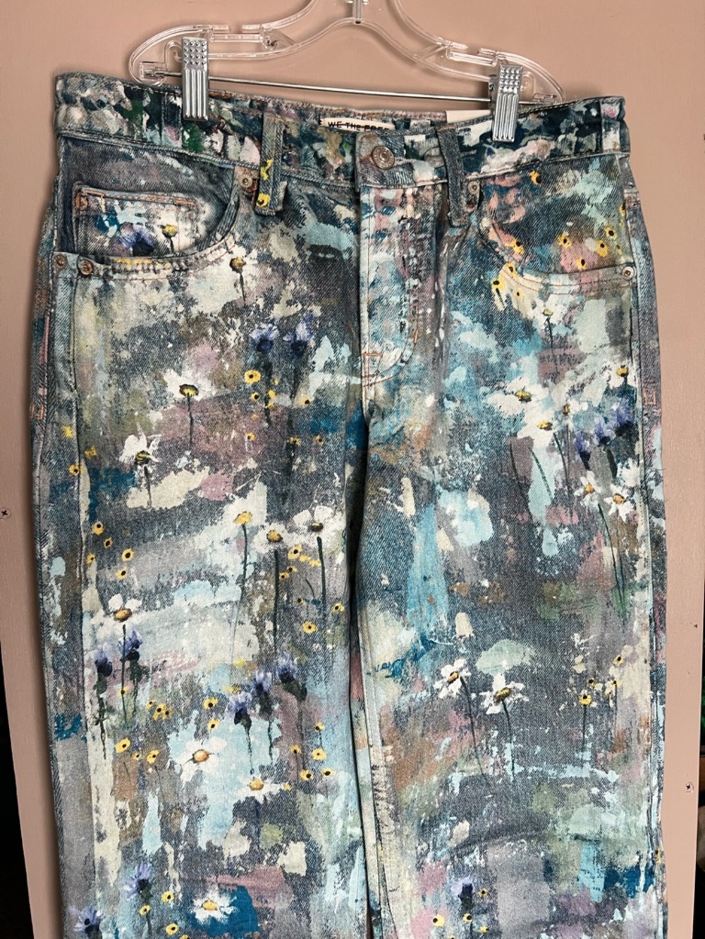 We The Free Tennessee Low-Rise
Illusions Jeans in Floral Canvas Size 27 NWT - Picture 4 of 11
